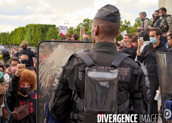 Rassemblement contre les violences et le racisme de la police