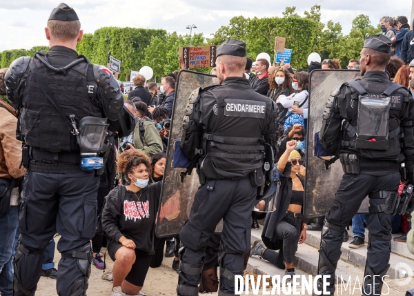 Rassemblement contre les violences et le racisme de la police