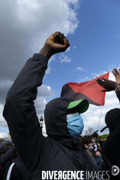 Manifestation à Paris contre la brutalité policière. Protest against police brutality in Paris.