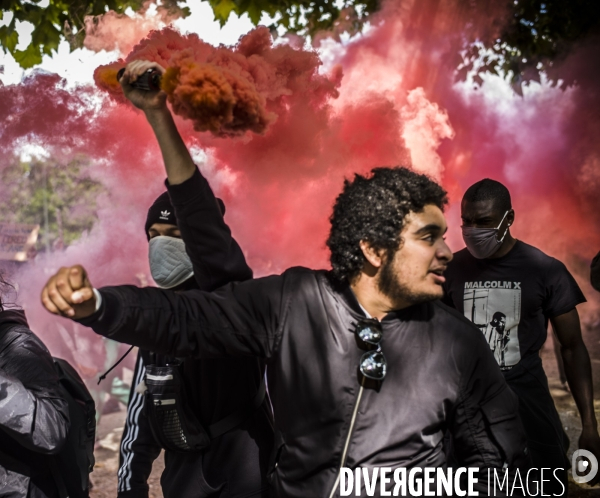 Rassemblement a paris contre le racisme et les violences policieres.