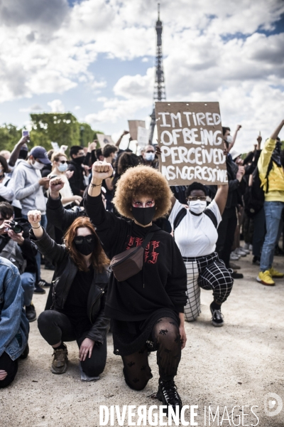 Rassemblement a paris contre le racisme et les violences policieres.