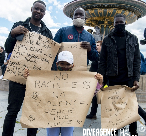 Rassemblement conte les violences policières, place de la Concorde.