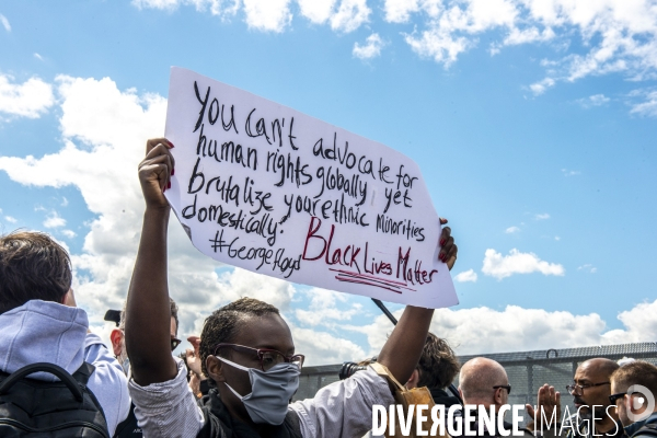 Rassemblement conte les violences policières, place de la Concorde.