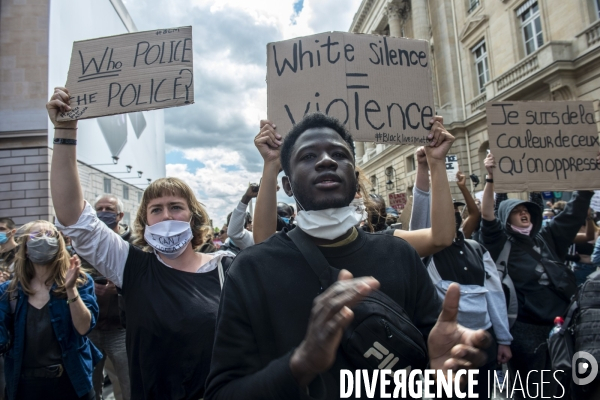 Rassemblement conte les violences policières, place de la Concorde.