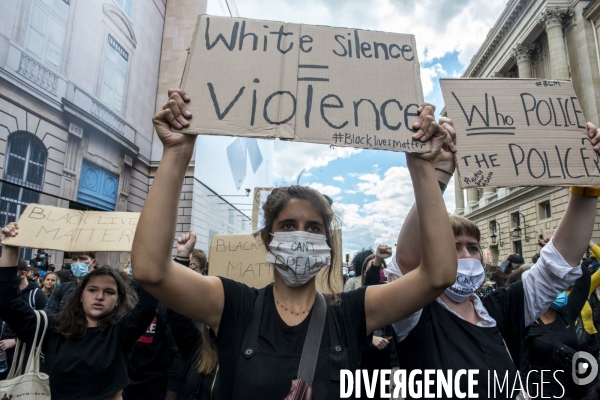 Rassemblement conte les violences policières, place de la Concorde.