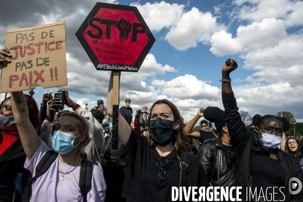 Rassemblement conte les violences policières, place de la Concorde.