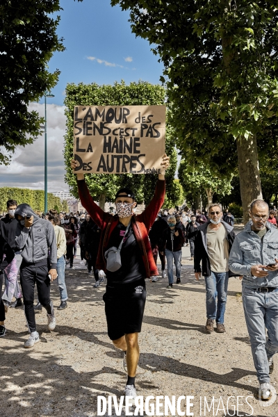 Manifestation Black Lives Matter contre le racisme et les violences policieres