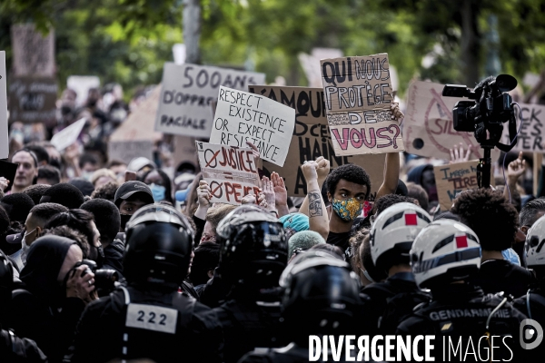 Manifestation Black Lives Matter contre le racisme et les violences policieres