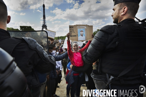 Manifestation Black Lives Matter contre le racisme et les violences policieres