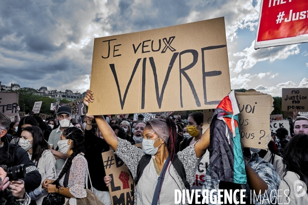 Manifestation Black Lives Matter contre le racisme et les violences policieres