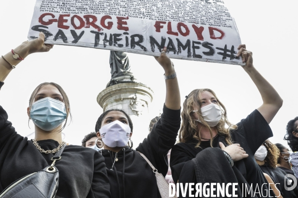 Rassemblement en hommage à George FLOYD.