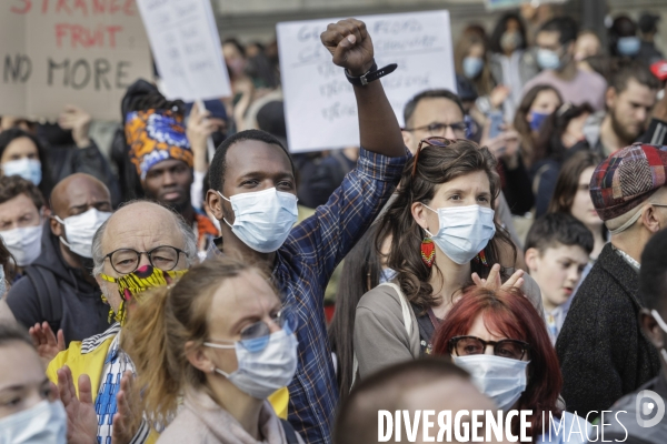 Rassemblement en hommage à George FLOYD.