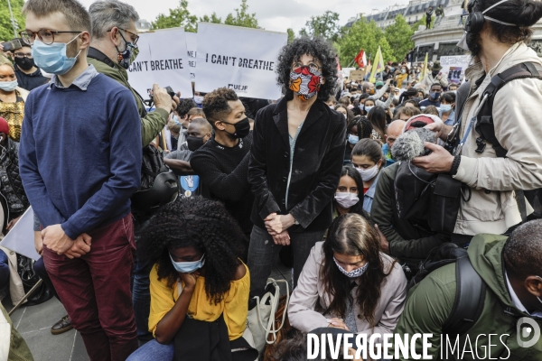 Rassemblement en hommage à George FLOYD.