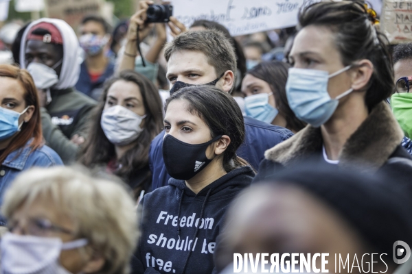 Rassemblement en hommage à George FLOYD.