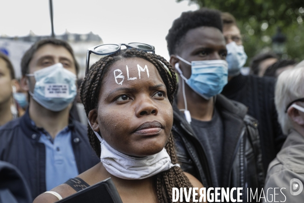 Rassemblement en hommage à George FLOYD.