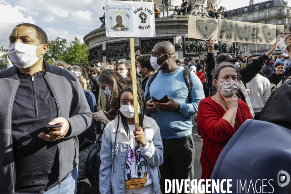 Rassemblement en hommage à George FLOYD.