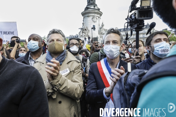 Rassemblement en hommage à George FLOYD.