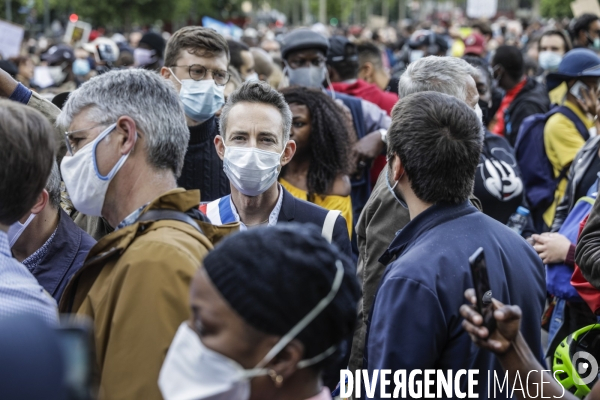 Rassemblement en hommage à George FLOYD.