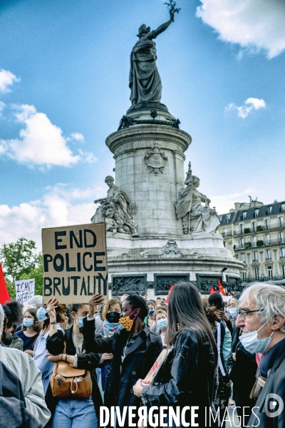 Hommage à George Floyd place de la République.