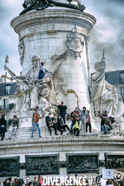 Hommage à George Floyd place de la République.