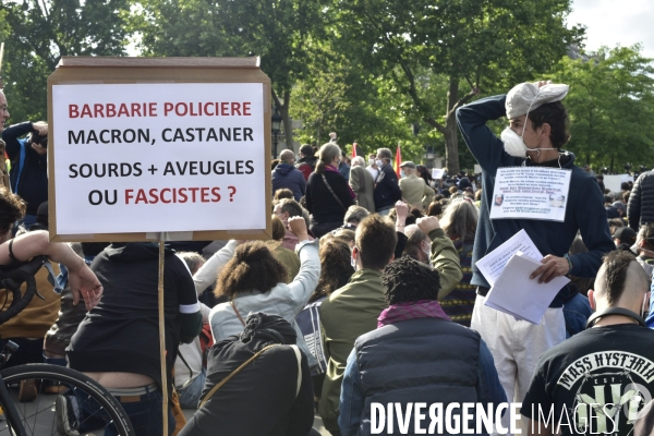 Hommage à George Floyd à l initiative d  SOS racisme: manifestation contre le racisme et les violences policières. Tribute to George Floyd : demonstration against racism and police violence.