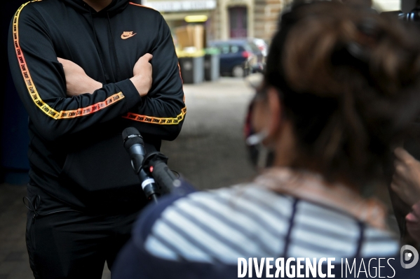 Conférence de presse de quatre familles après l interpellation par des policiers de leurs enfants