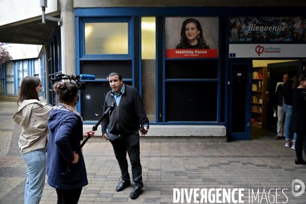 Conférence de presse de quatre familles après l interpellation par des policiers de leurs enfants