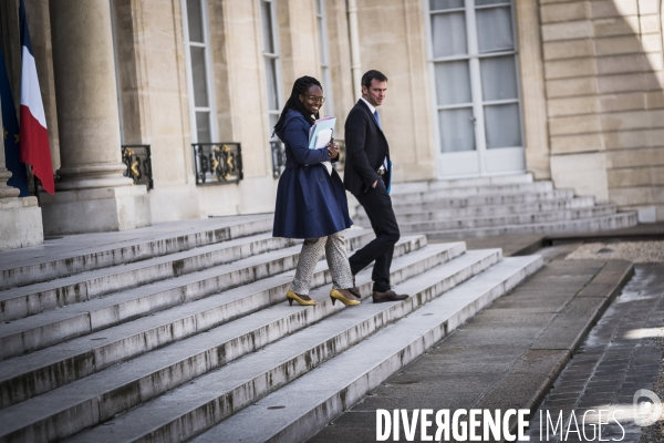Conseil des ministres à l Elysée.