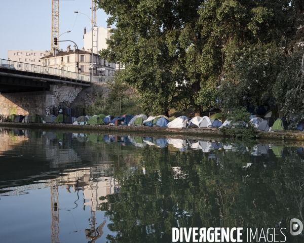 Aubervilliers, réfugiés sur le bord du canal Saint-Denis