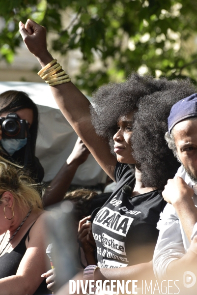 Assa Traoré à la manifestation du comité  vérité et justice pour Adama . Truth and Justice for Adama Traoré