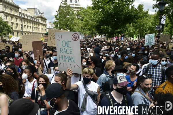 Manifestation pour Adama Traoré, organisé par le comité  Vérité et justice  et Assa Traoré : manifestation contre le racisme et les violences policières. Demonstration for Adama TRAORE, against racism and police violence.