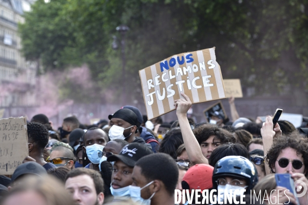 Manifestation pour Adama Traoré, organisé par le comité  Vérité et justice  et Assa Traoré : manifestation contre le racisme et les violences policières. Demonstration for Adama TRAORE, against racism and police violence.