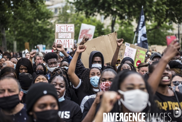 Rassemblement contre les violences policieres en hommage a adama traore.