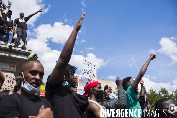 Rassemblement contre les violences policieres en hommage a adama traore.