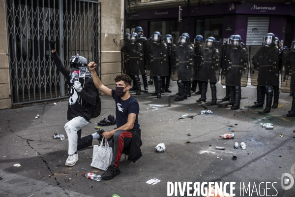 Rassemblement contre les violences policieres en hommage a adama traore.