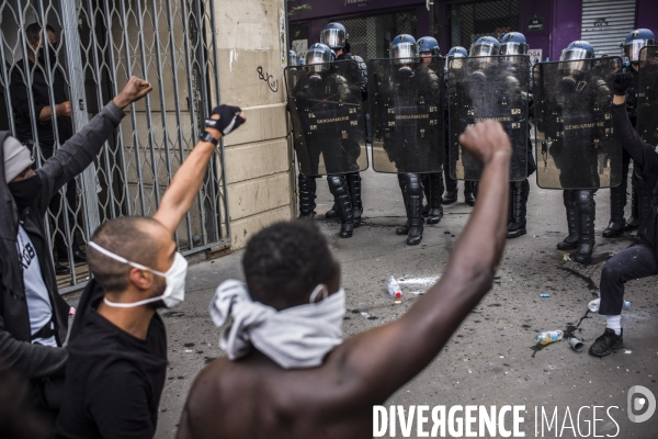 Rassemblement contre les violences policieres en hommage a adama traore.