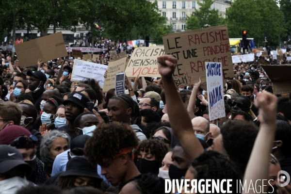 Manifestation contre la violence policière et anti raciste. Protest against police brutality and and Anti racist.