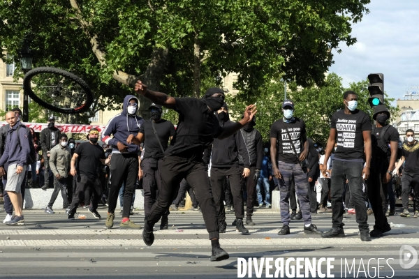 Manifestation contre la violence policière et anti raciste. Protest against police brutality and and Anti racist.