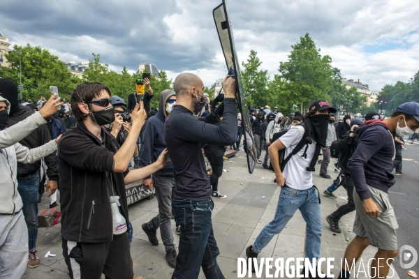 Manifestion contre les violences policière et justice pour Adama Traoré