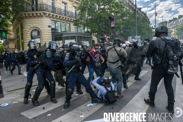 Manifestion contre les violences policière et justice pour Adama Traoré