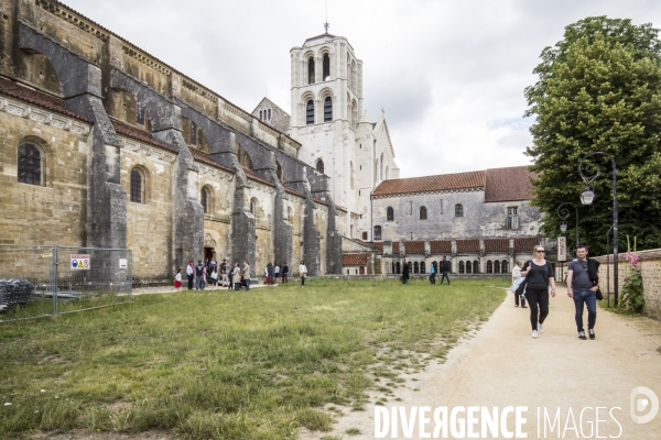 Vezelay - Messe dominicale par temps de Covid-19