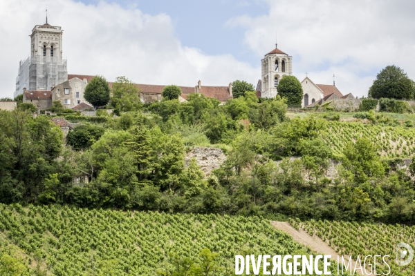 Vezelay - Messe dominicale par temps de Covid-19