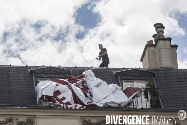 Banderole de Génération Identitaire à la manifestation contre le racisme et les violences policières