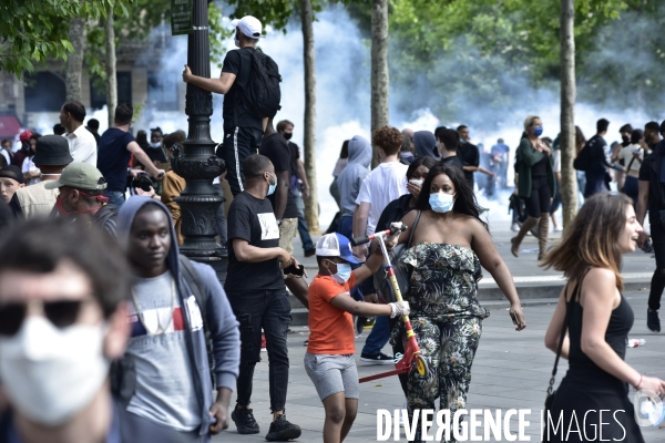 Manifestation pour Adama Traoré, organisé par le comité  Vérité et justice  et Assa Traoré : manifestation contre le racisme et les violences policières. Demonstration for Adama TRAORE, against racism and police violence.