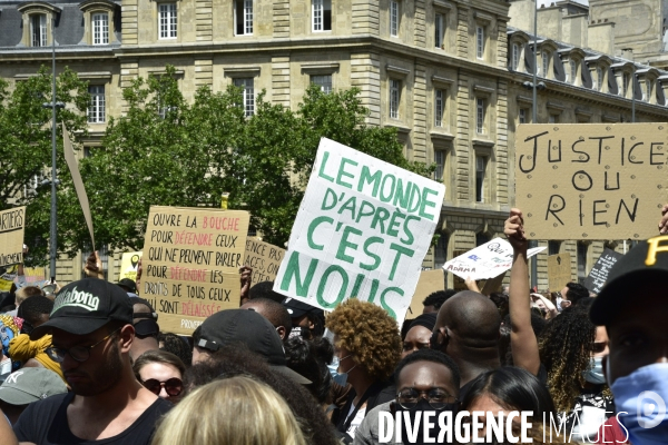 Manifestation pour Adama Traoré, organisé par le comité  Vérité et justice  et Assa Traoré : manifestation contre le racisme et les violences policières. Demonstration for Adama TRAORE, against racism and police violence.