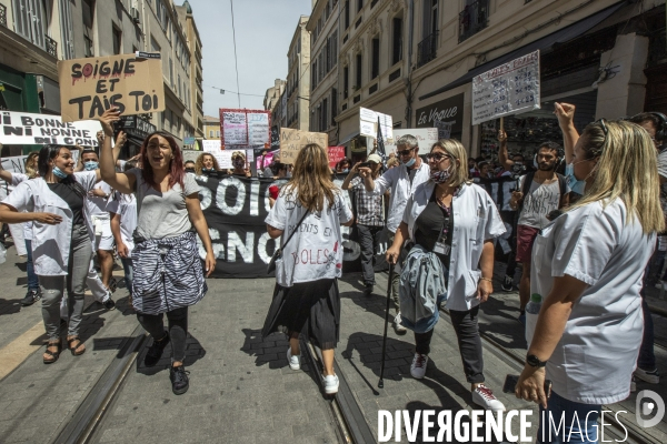 Mobilisation en défense du service public de la santé à Marseille