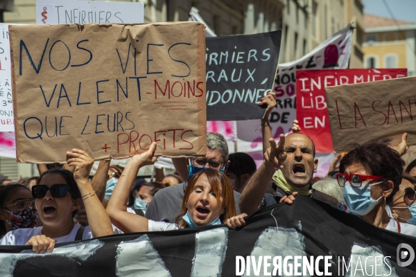 Mobilisation en défense du service public de la santé à Marseille