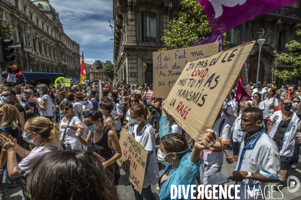 Mobilisation en défense du service public de la santé à Marseille