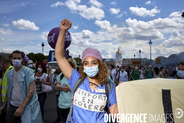 Manifestation des personnels hospitaliers à Paris