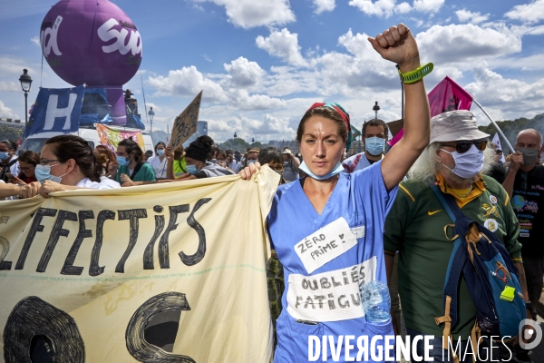 Manifestation des personnels hospitaliers à Paris